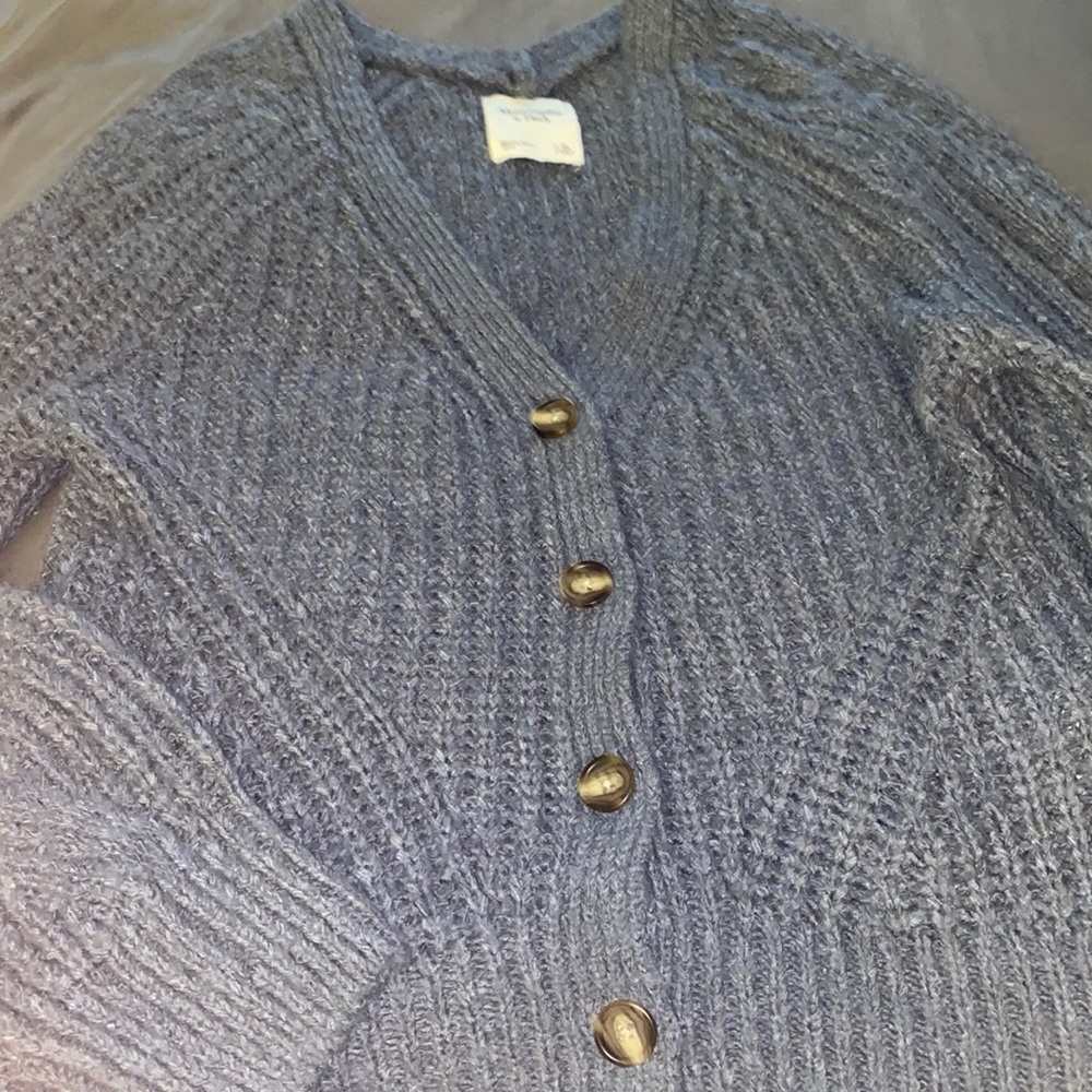 Cardigan sweater